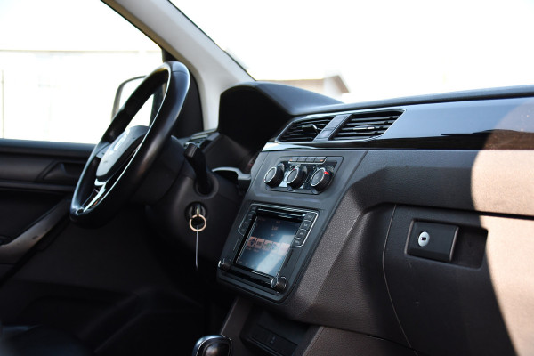 Volkswagen Caddy 2.0 TDI L1H1 Highline Black Edition Adaptieve Cruise, Carplay, 150pk, Automaat, LED, Stoelverwarming, Leder, Multimedia, Voorruit verwarming, Uniek!