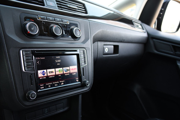 Volkswagen Caddy 2.0 TDI L1H1 Highline Black Edition Adaptieve Cruise, Carplay, 150pk, Automaat, LED, Stoelverwarming, Leder, Multimedia, Voorruit verwarming, Uniek!