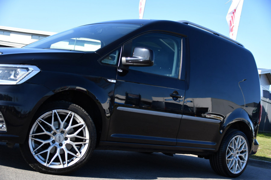 Volkswagen Caddy 2.0 TDI L1H1 Highline Black Edition Adaptieve Cruise, Carplay, 150pk, Automaat, LED, Stoelverwarming, Leder, Multimedia, Voorruit verwarming, Uniek!