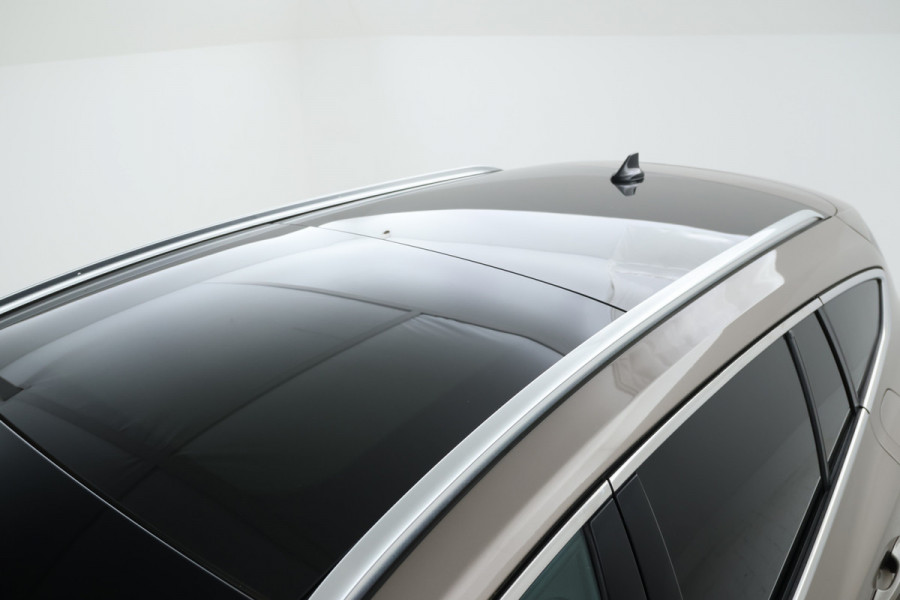 Ford FOCUS Wagon 1.5 EcoBlue Vingale Panorama, Leer, Xenon, Climate, Trekhaak