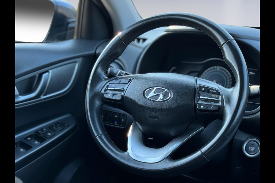 Hyundai Kona EV Comfort 64 kWh, achteruitrijcamera, SOH 100 % adaptief cruise, led verlichting, digitaal cockpit, NL auto met nap
