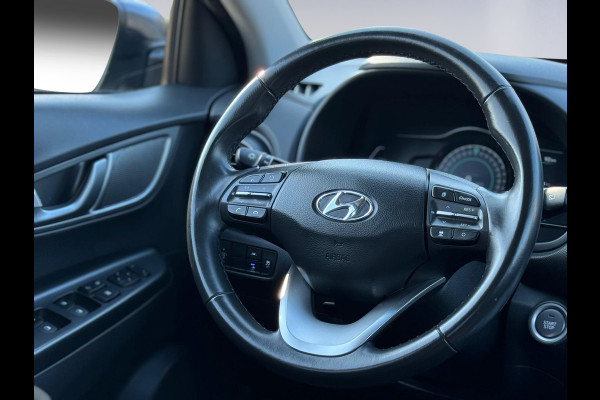 Hyundai Kona EV Comfort 64 kWh, achteruitrijcamera, SOH 100 % adaptief cruise, led verlichting, digitaal cockpit, NL auto met nap