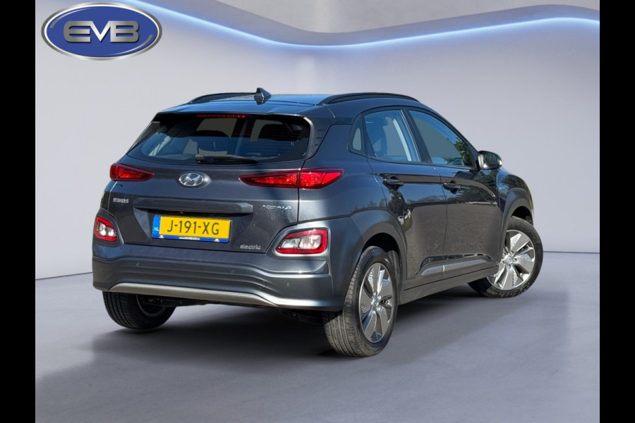 Hyundai Kona EV Comfort 64 kWh, achteruitrijcamera, SOH 100 % adaptief cruise, led verlichting, digitaal cockpit, NL auto met nap