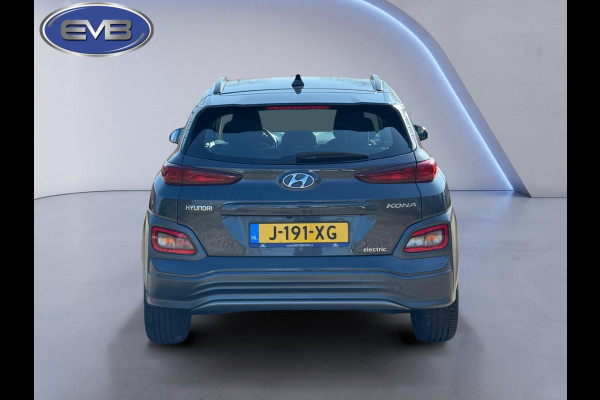 Hyundai Kona EV Comfort 64 kWh, achteruitrijcamera, SOH 100 % adaptief cruise, led verlichting, digitaal cockpit, NL auto met nap