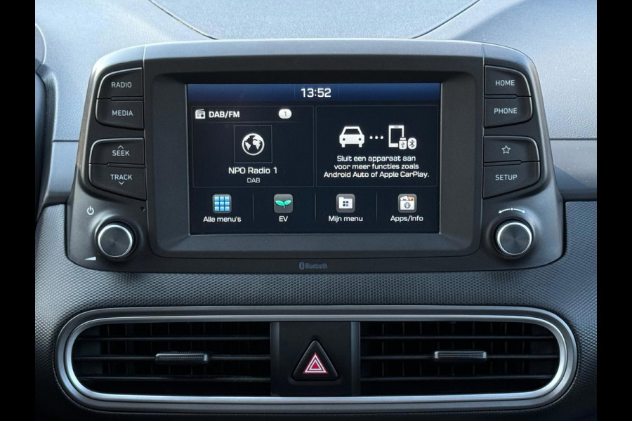 Hyundai Kona EV Comfort 64 kWh, achteruitrijcamera, SOH 100 % adaptief cruise, led verlichting, digitaal cockpit, NL auto met nap