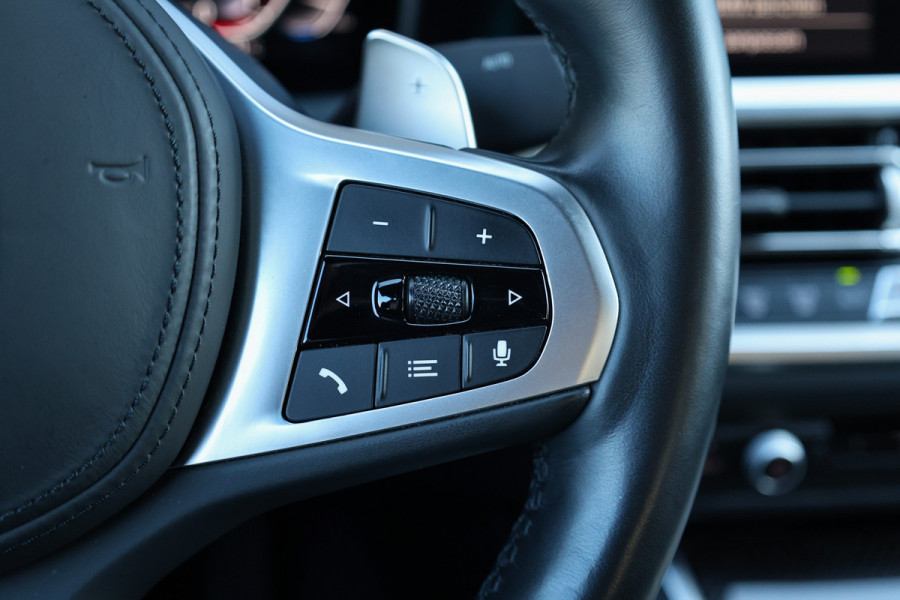 BMW 3-serie 330i M-Sport Business Edition Plus | NAP! | TOPSTAAT! | M-SPORT | PANO | LASER | MEMORY | H&K | CARBON INTERIEUR