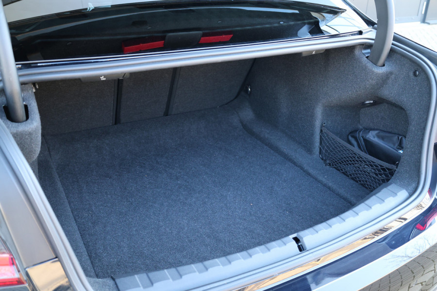 BMW 3-serie 330i M-Sport Business Edition Plus | NAP! | TOPSTAAT! | M-SPORT | PANO | LASER | MEMORY | H&K | CARBON INTERIEUR