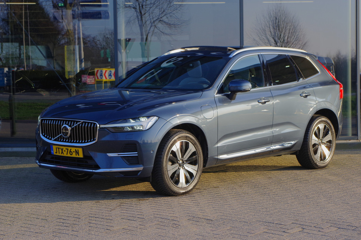 Volvo XC60 2.0 T8 Plug-in Hybrid 456 PK AWD Ultimate Bright, Long Range, Panoramadak, Wol Interieur, Trekhaak, 360 Camera