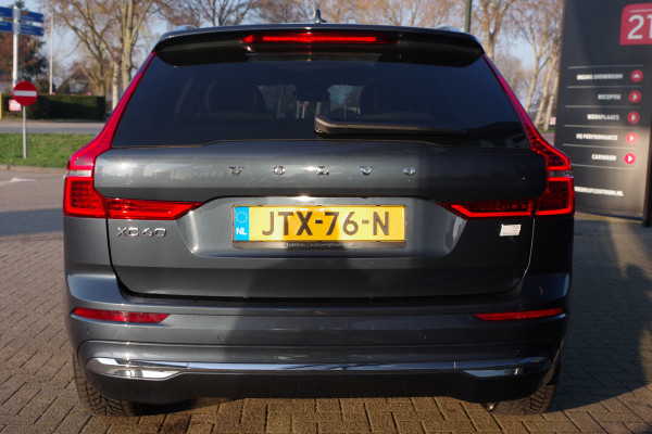 Volvo XC60 2.0 T8 Plug-in Hybrid 456 PK AWD Ultimate Bright, Long Range, Panoramadak, Wol Interieur, Trekhaak, 360 Camera