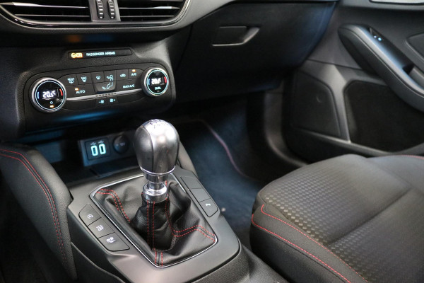 Ford FOCUS Wagon 1.0 EcoBoost Hybrid ST Line X Business