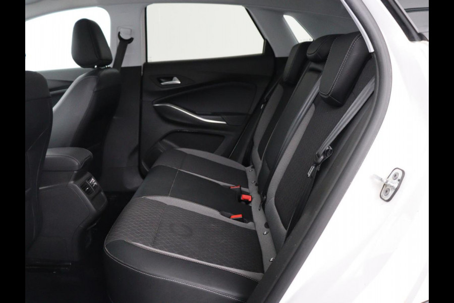 Opel Grandland X 1.6 Turbo Hybrid Business Executive | Stoelverwarming | Adaptive cruise | Camera | Carplay | Stuurverwarming | Navigatie | PHEV | Plug In