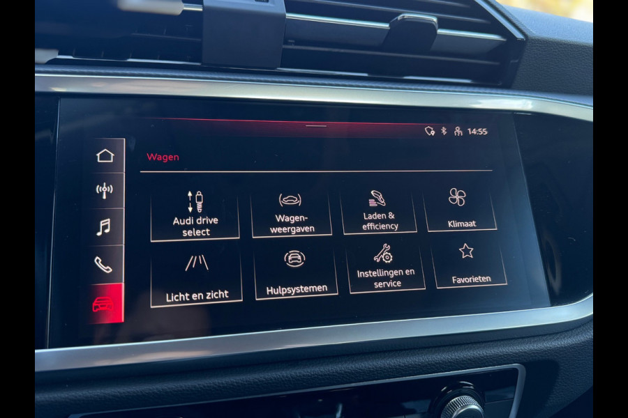 Audi Q3 45 TFSI e edition PHEV / CRUISE CONTROL / CARPLAY / CAMERA / GETINTE RAMEN / BTW / 4-SEIZOENENBANDEN / ECC