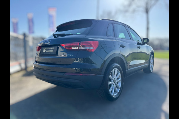 Audi Q3 45 TFSI e edition PHEV / CRUISE CONTROL / CARPLAY / CAMERA / GETINTE RAMEN / BTW / 4-SEIZOENENBANDEN / ECC