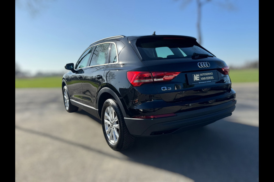Audi Q3 45 TFSI e edition PHEV / CRUISE CONTROL / CARPLAY / CAMERA / GETINTE RAMEN / BTW / 4-SEIZOENENBANDEN / ECC