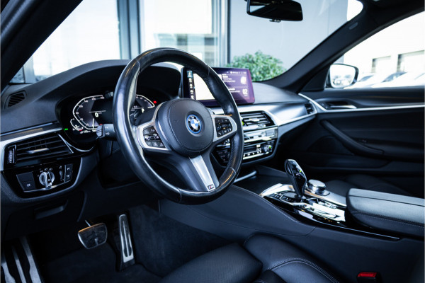 BMW 5 Serie Touring 530e Business Edition Plus - M Sport | Panorama | Elek. Trekhaak | Stoelverwarming