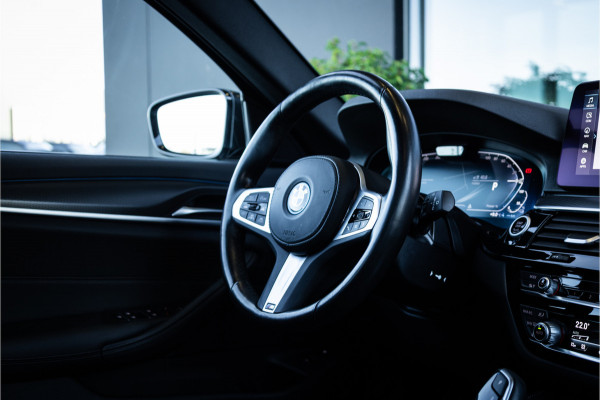 BMW 5 Serie Touring 530e Business Edition Plus - M Sport | Panorama | Elek. Trekhaak | Stoelverwarming