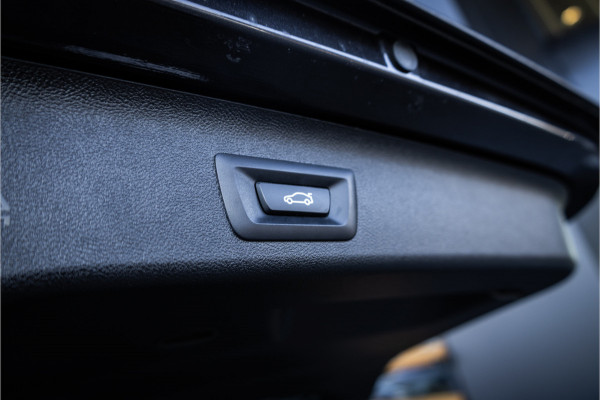 BMW 5 Serie Touring 530e Business Edition Plus - M Sport | Panorama | Elek. Trekhaak | Stoelverwarming