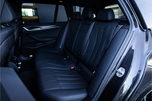 BMW 5 Serie Touring 530e Business Edition Plus - M Sport | Panorama | Elek. Trekhaak | Stoelverwarming