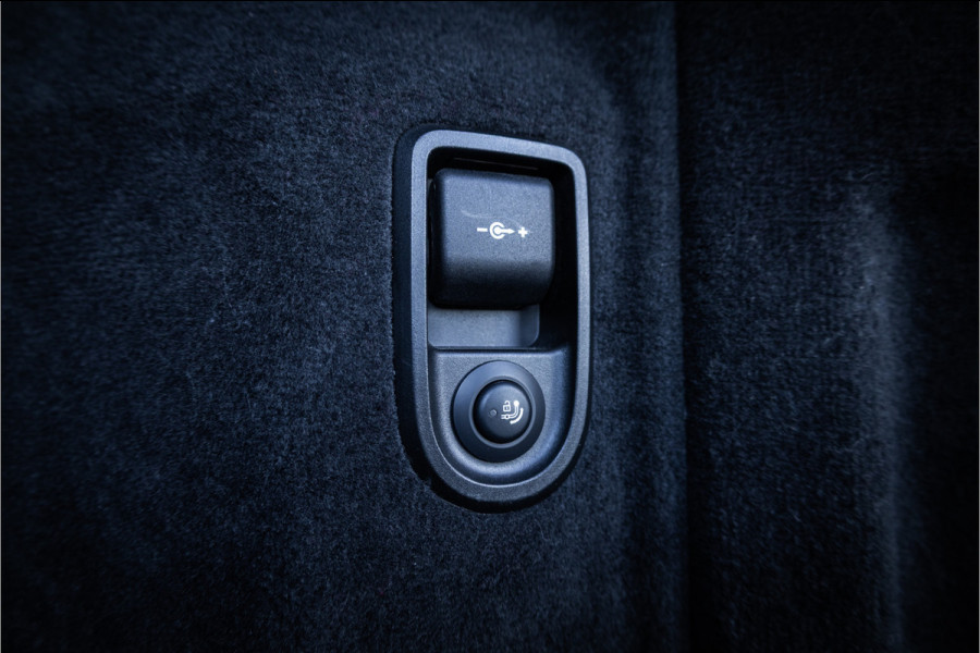 BMW 5 Serie Touring 530e Business Edition Plus - M Sport | Panorama | Elek. Trekhaak | Stoelverwarming