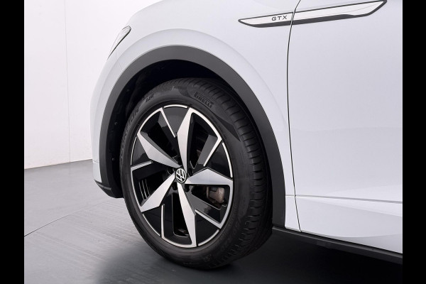 Volkswagen ID.4 GTX Advantage 4Motion 77 kWh VAN €32.900,- NU VOOR SLECHTS €29.877,- Uw LENTEVOORDEEL €3.023,-300PK | SOH 90% | WARMTEPOMP | 20 INCH | TREKHAK ELEKTRISCH UITKLAPBAAR | ACC CRUISE CONTROLE | STOEL + STUURWIELVERWARMING | MATRIX-LED-KOPLAMP (IQ.LIGHT) | RIJKLAAR GELEVERD MET 12 MND BOVAG GARANTIE