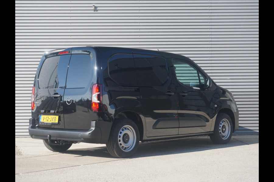 Opel Combo L1 102 Pk. | BPM-vrij | 15 km. | camera | Apple Carplay | betimmering | trekhaak | rijklaarprijs