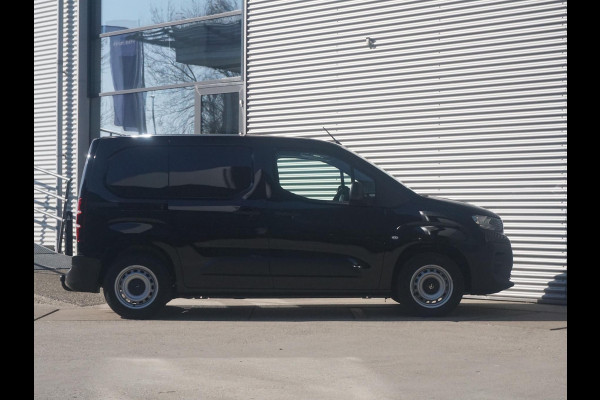 Opel Combo L1 102 Pk. | BPM-vrij | 15 km. | camera | Apple Carplay | betimmering | trekhaak | rijklaarprijs
