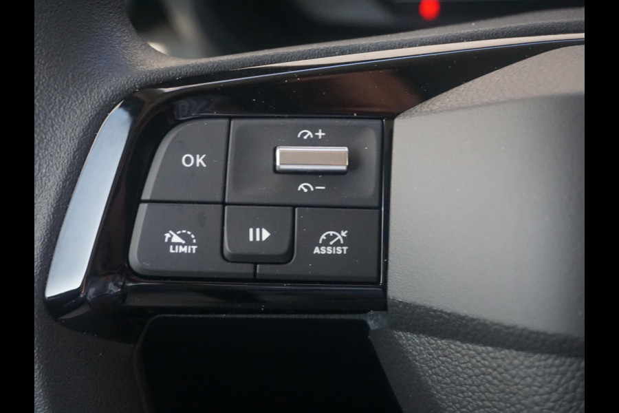 Opel Combo L1 102 Pk. | BPM-vrij | 15 km. | camera | Apple Carplay | betimmering | trekhaak | rijklaarprijs