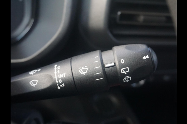 Opel Combo L1 102 Pk. | BPM-vrij | 15 km. | camera | Apple Carplay | betimmering | trekhaak | rijklaarprijs