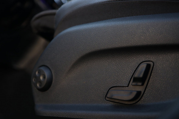 Mercedes-Benz GLC 220d 4MATIC / PANODAK / CAMERA / DODEHOEK / CARPLAY