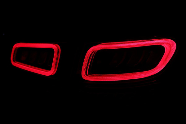 Mercedes-Benz GLC 220d 4MATIC / PANODAK / CAMERA / DODEHOEK / CARPLAY