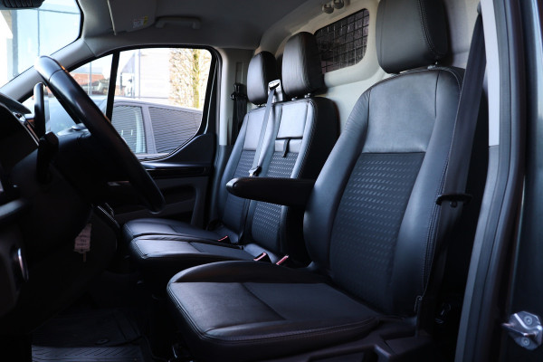 Ford Transit Custom 310 2.0 TDCI L2H1 Sport | L+R Schuifdeur | CarPlay | Bi-Xenon | Camera | Stoelverwarming | Standkachel | Dakdragers | Trekhaak | Nieuwe APK | 3-Zitter | Automaat