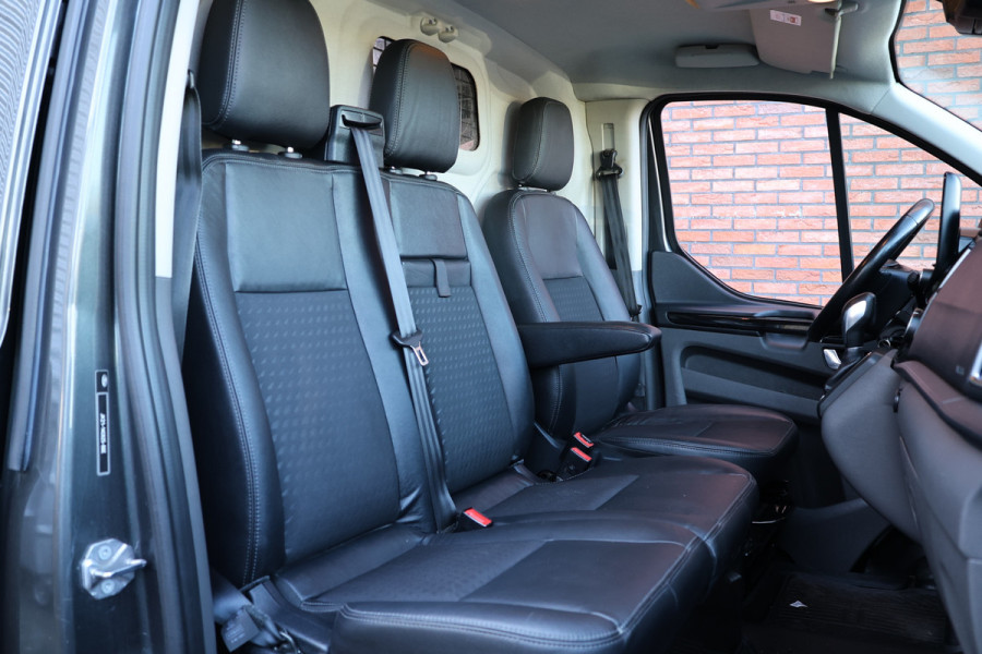 Ford Transit Custom 310 2.0 TDCI L2H1 Sport | L+R Schuifdeur | CarPlay | Bi-Xenon | Camera | Stoelverwarming | Standkachel | Dakdragers | Trekhaak | Nieuwe APK | 3-Zitter | Automaat