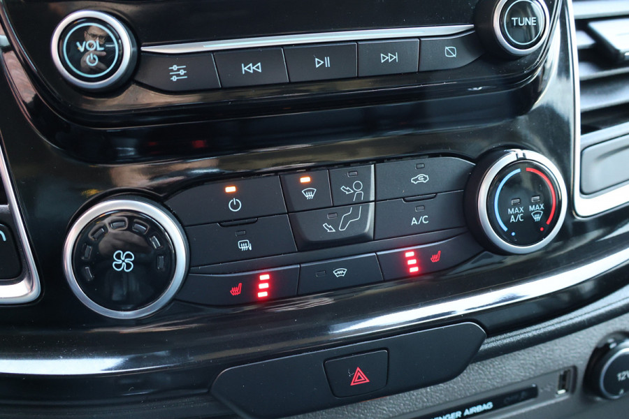 Ford Transit Custom 310 2.0 TDCI L2H1 Sport | L+R Schuifdeur | CarPlay | Bi-Xenon | Camera | Stoelverwarming | Standkachel | Dakdragers | Trekhaak | Nieuwe APK | 3-Zitter | Automaat