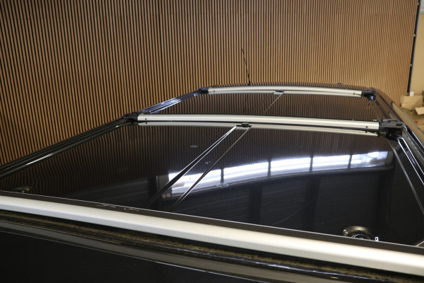 Ford Transit Custom 310 2.0 TDCI L2H1 Sport | L+R Schuifdeur | CarPlay | Bi-Xenon | Camera | Stoelverwarming | Standkachel | Dakdragers | Trekhaak | Nieuwe APK | 3-Zitter | Automaat