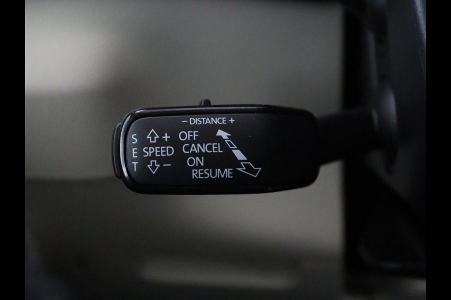 Škoda Karoq 1.5 TSI Style | Stoelverwarming | Virtual Cockpit | Adaptive cruise | Carplay | Achterbankverwarming | Navigatie | Keyless | Full LED | Parkeerhulp | Stuurverwarming |