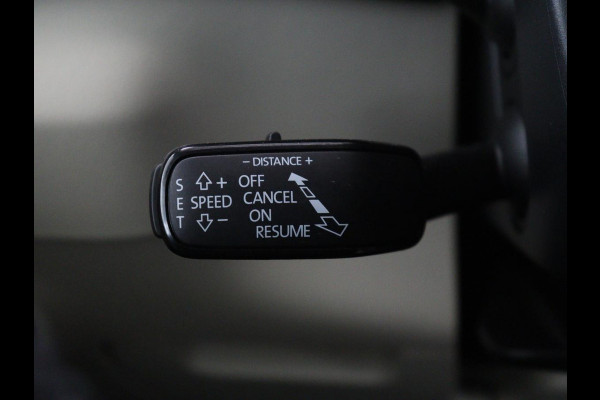 Škoda Karoq 1.5 TSI Style | Stoelverwarming | Virtual Cockpit | Adaptive cruise | Carplay | Achterbankverwarming | Navigatie | Keyless | Full LED | Parkeerhulp | Stuurverwarming |