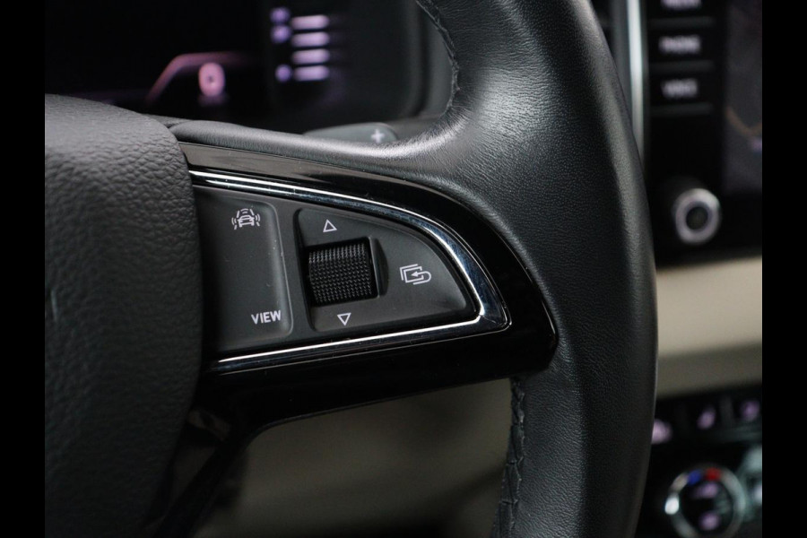 Škoda Karoq 1.5 TSI Style | Stoelverwarming | Virtual Cockpit | Adaptive cruise | Carplay | Achterbankverwarming | Navigatie | Keyless | Full LED | Parkeerhulp | Stuurverwarming |