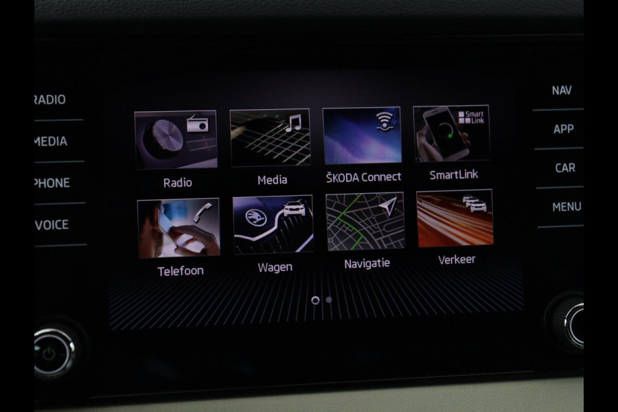 Škoda Karoq 1.5 TSI Style | Stoelverwarming | Virtual Cockpit | Adaptive cruise | Carplay | Achterbankverwarming | Navigatie | Keyless | Full LED | Parkeerhulp | Stuurverwarming |