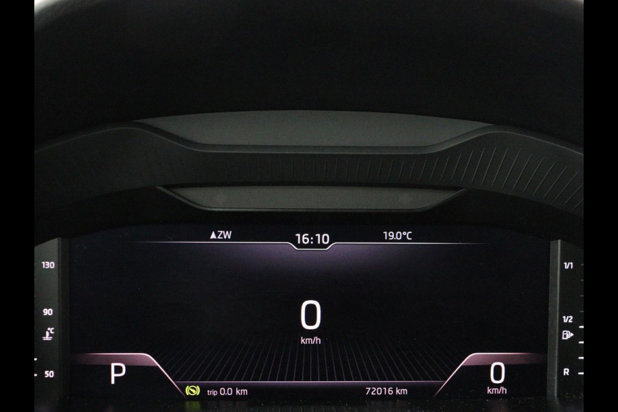 Škoda Karoq 1.5 TSI Style | Stoelverwarming | Virtual Cockpit | Adaptive cruise | Carplay | Achterbankverwarming | Navigatie | Keyless | Full LED | Parkeerhulp | Stuurverwarming |