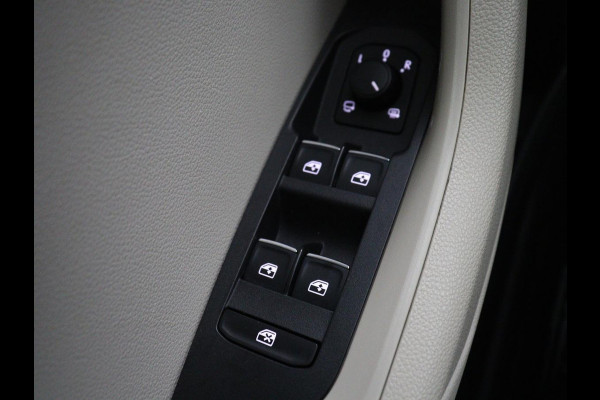 Škoda Karoq 1.5 TSI Style | Stoelverwarming | Virtual Cockpit | Adaptive cruise | Carplay | Achterbankverwarming | Navigatie | Keyless | Full LED | Parkeerhulp | Stuurverwarming |