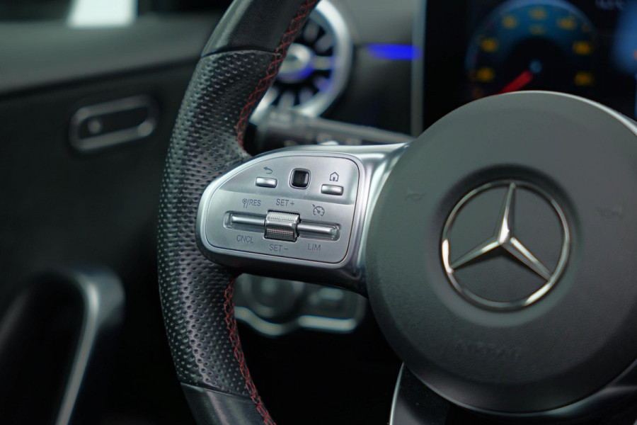 Mercedes-Benz A-Klasse 200 Launch Edition Premium Plus |Pano|Ambient|Carplay|AMG|