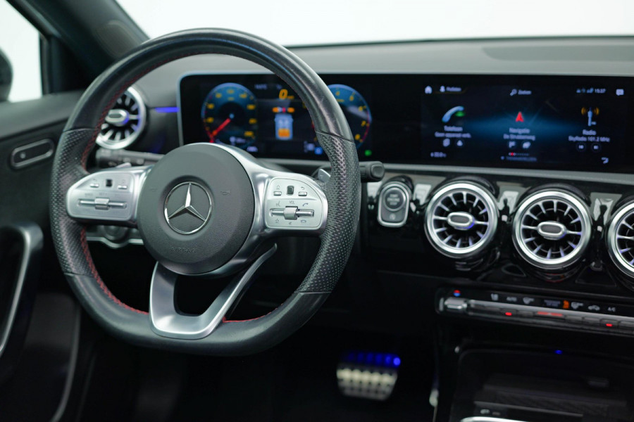 Mercedes-Benz A-Klasse 200 Launch Edition Premium Plus |Pano|Ambient|Carplay|AMG|