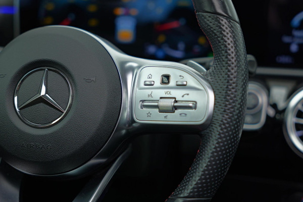 Mercedes-Benz A-Klasse 200 Launch Edition Premium Plus |Pano|Ambient|Carplay|AMG|