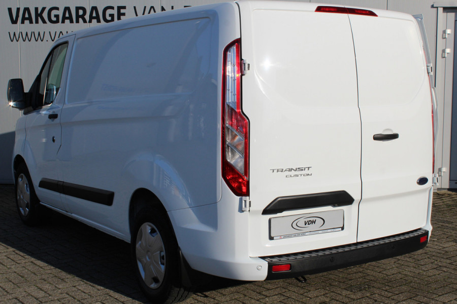Ford Transit Custom 300 2.0 TDCI L1H1 Trend / AUTOMAAT ! Erg nette Ford Transit Custom automaat ! Airco, stoel- en voorraamverwarming, cruise control, parkeersensoren v+a, bijrijdersbank, beklede laadruimte etc.
