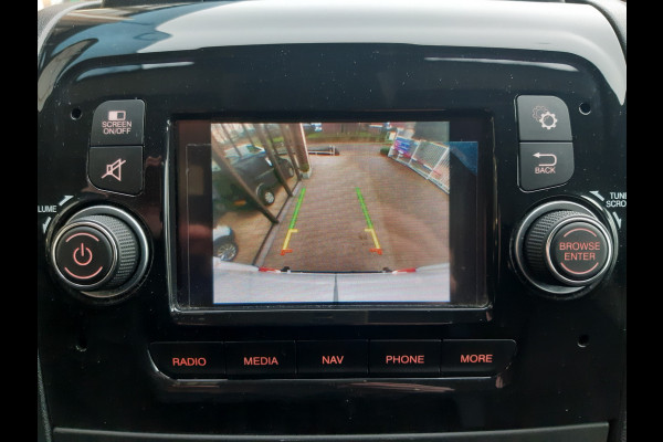 Peugeot Boxer 2.2 BlueHDi 140 Pk - 103 Kw L2/H2 Airco Navi Cruise Control