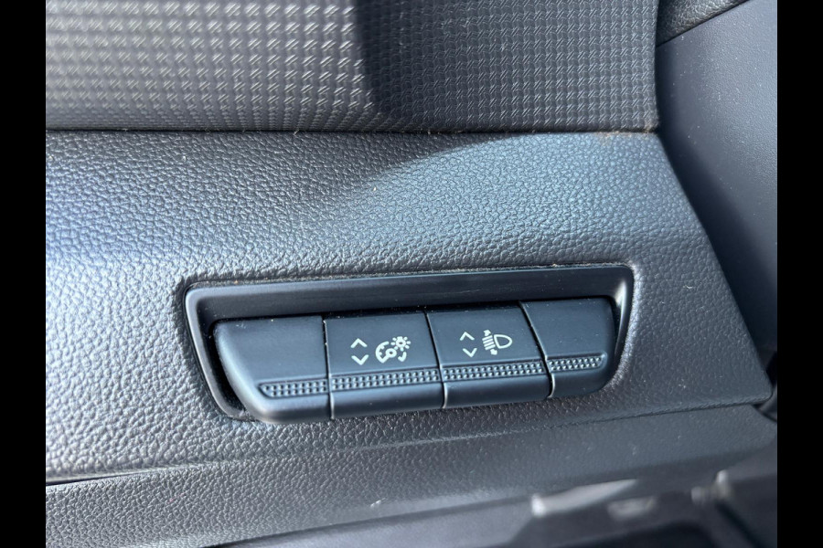 Renault Trafic T30 L2H1 150PK AUTOMAAT LED AIRCO CRUISE CONTROL CAMERA NAVIGATIE CARPLAY