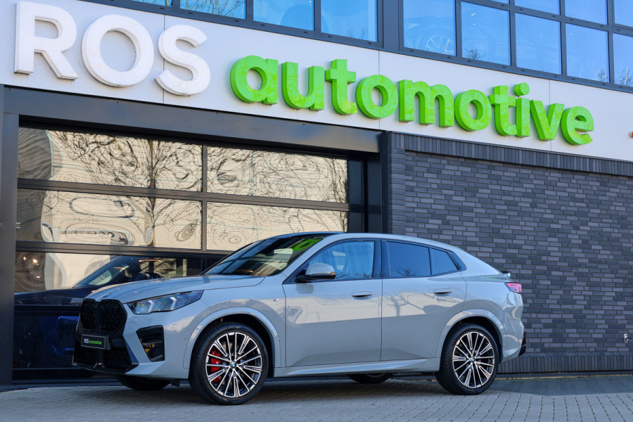 BMW X2 sDrive20i M-Sport | NIEUWSTAAT! | BTW | PANO | HUD | ELEK TREKHAAK | CAMERA ACHTER | SHADOW LINE |
