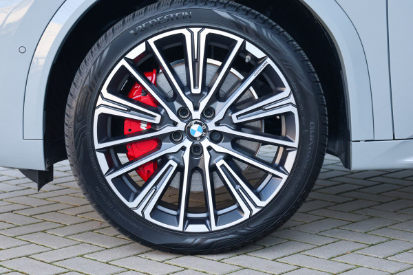 BMW X2 sDrive20i M-Sport | NIEUWSTAAT! | BTW | PANO | HUD | ELEK TREKHAAK | CAMERA ACHTER | SHADOW LINE |