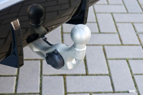 BMW X2 sDrive20i M-Sport | NIEUWSTAAT! | BTW | PANO | HUD | ELEK TREKHAAK | CAMERA ACHTER | SHADOW LINE |