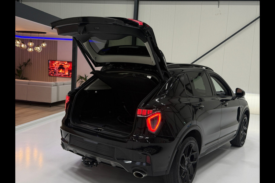 Lynk & Co RS Shadow Edition 01 1.5 262PK Pano 360° Navi Adapt cruise 262PK Elekr. Achterklep